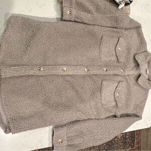 Cozy Grey/Beige button-Up Sherpa Jacket